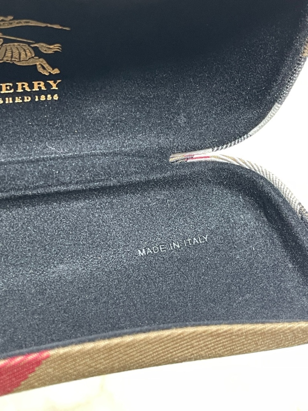 Burberry Beige Tan Black Red Nova Check Eyewear Case - Picture 13 of 13